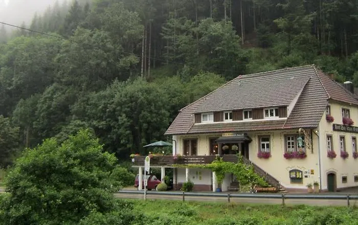 Black Forest Family Apartment-Zum Letzten G\'Stehr